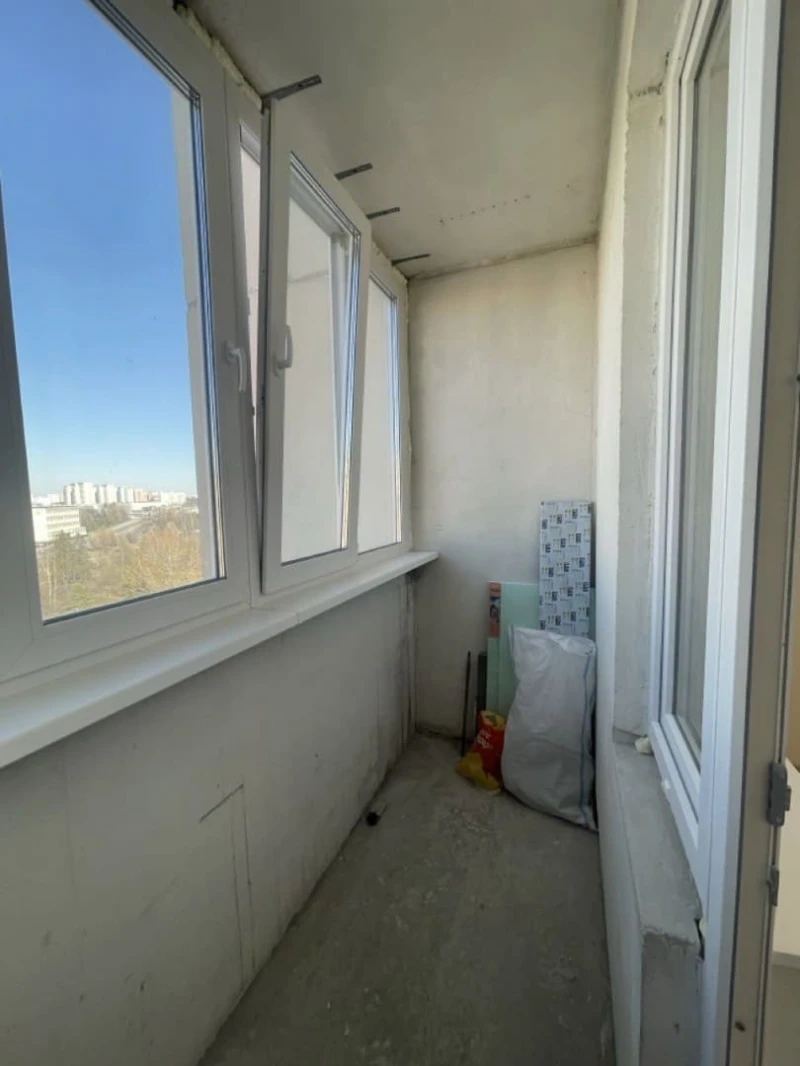 Установленный распашной балкон в 20 районе