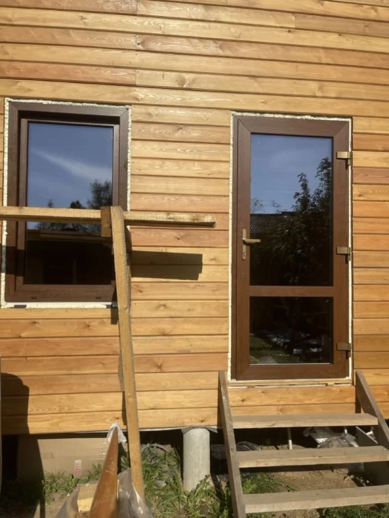 Входная ламинированная дверь и окно Входная двери и окно с ламинацией орех v