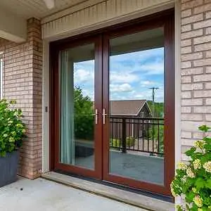 Пластиковые двери категории